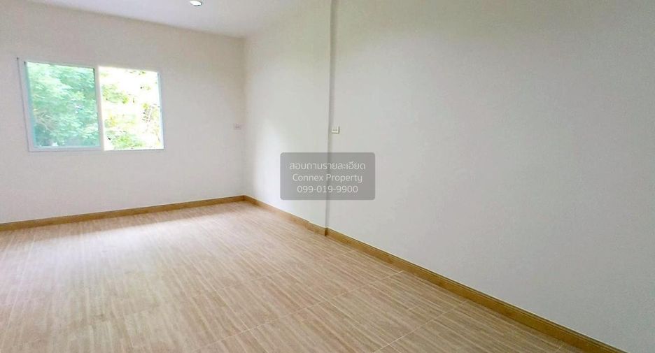 For sale 3 bedrooms townhouse in Bang Khun Thian, Bangkok