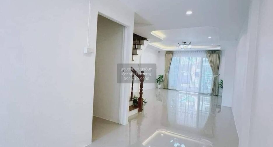 Casa adosada en venta de 5 habitaciones en Nong Khaem, Bangkok