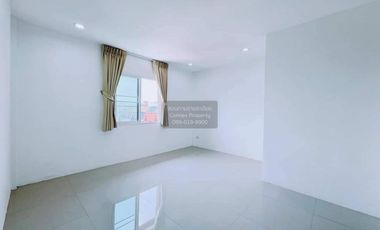 For sale 5 bedrooms townhouse in Nong Khaem, Bangkok