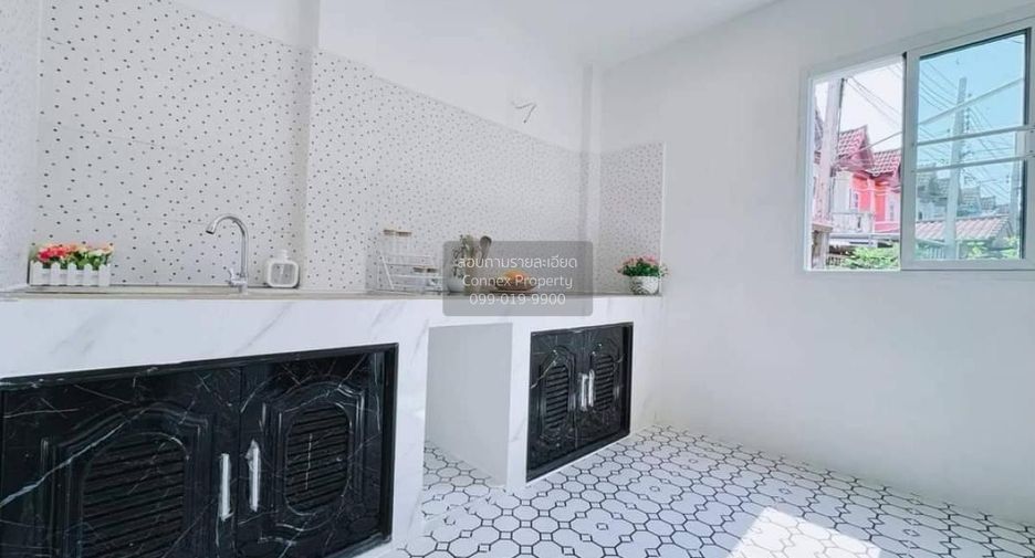 Casa adosada en venta de 5 habitaciones en Nong Khaem, Bangkok