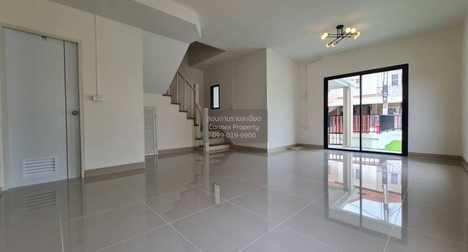 Casa adosada en venta de 3 habitaciones en Bang Yai, Nonthaburi