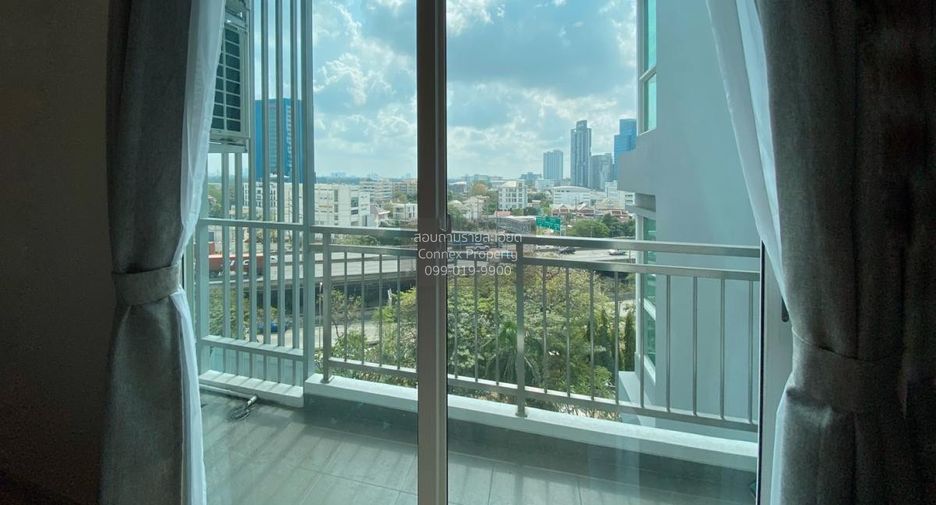 For sale 1 bed condo in Yan Nawa, Bangkok