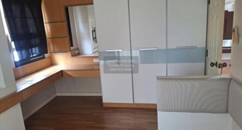 For sale 2 bedrooms condo in Yan Nawa, Bangkok