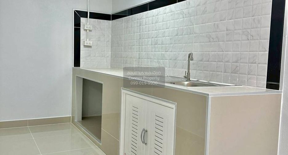 Casa adosada en venta de 3 habitaciones en Bang Yai, Nonthaburi