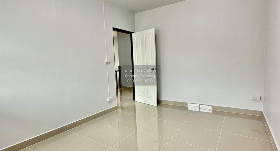 Casa adosada en venta de 3 habitaciones en Bang Yai, Nonthaburi