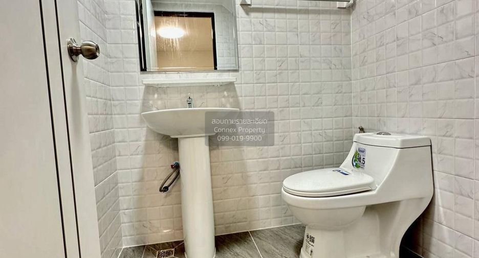 Casa adosada en venta de 3 habitaciones en Bang Yai, Nonthaburi