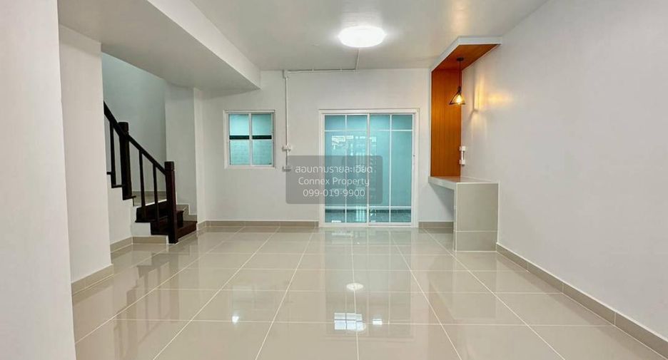 Casa adosada en venta de 3 habitaciones en Bang Yai, Nonthaburi