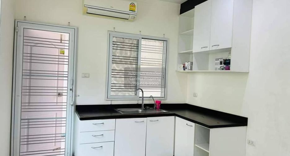 For sale 4 ベッドルーム townhouse in Phra Samut Chedi, Samut Prakan