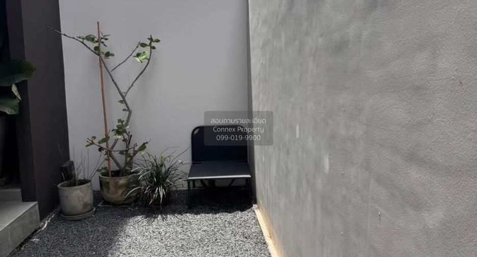 Casa adosada en venta de 3 habitaciones en Bang Kapi, Bangkok