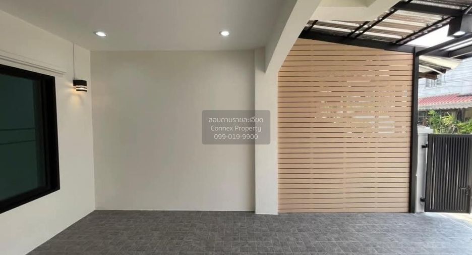 For sale 2 bedrooms townhouse in Khlong Sam Wa, Bangkok