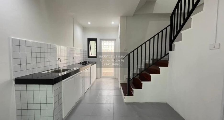 For sale 2 bedrooms townhouse in Khlong Sam Wa, Bangkok