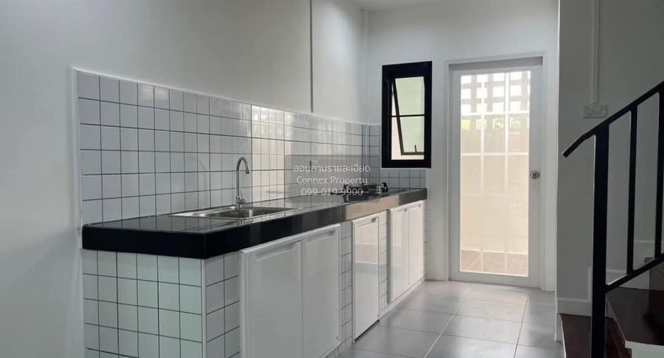 For sale 2 bedrooms townhouse in Khlong Sam Wa, Bangkok