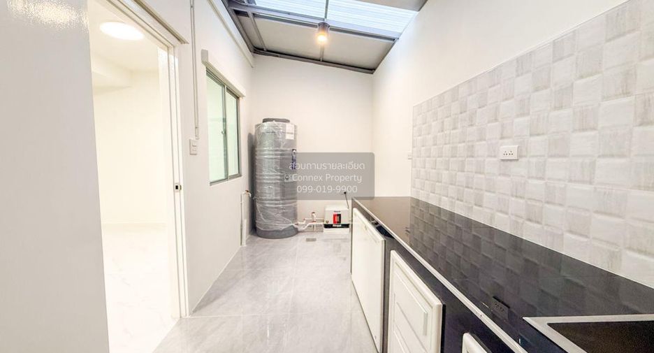 Casa adosada en venta de 3 habitaciones en Bang Kruai, Nonthaburi