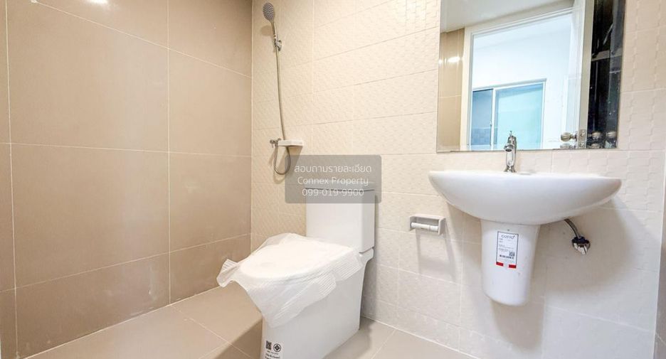 Casa adosada en venta de 3 habitaciones en Bang Kruai, Nonthaburi
