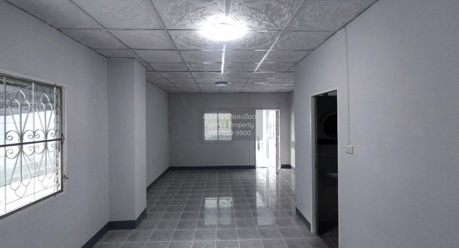 Casa adosada en venta de 2 habitaciones en Lam Luk Ka, Pathum Thani