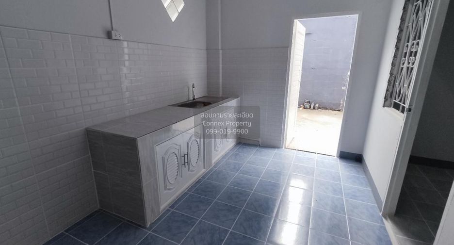 Casa adosada en venta de 2 habitaciones en Lam Luk Ka, Pathum Thani