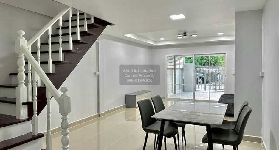 For sale 3 bedrooms townhouse in Mueang Nonthaburi, Nonthaburi