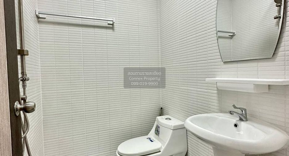 For sale 3 bedrooms townhouse in Mueang Nonthaburi, Nonthaburi