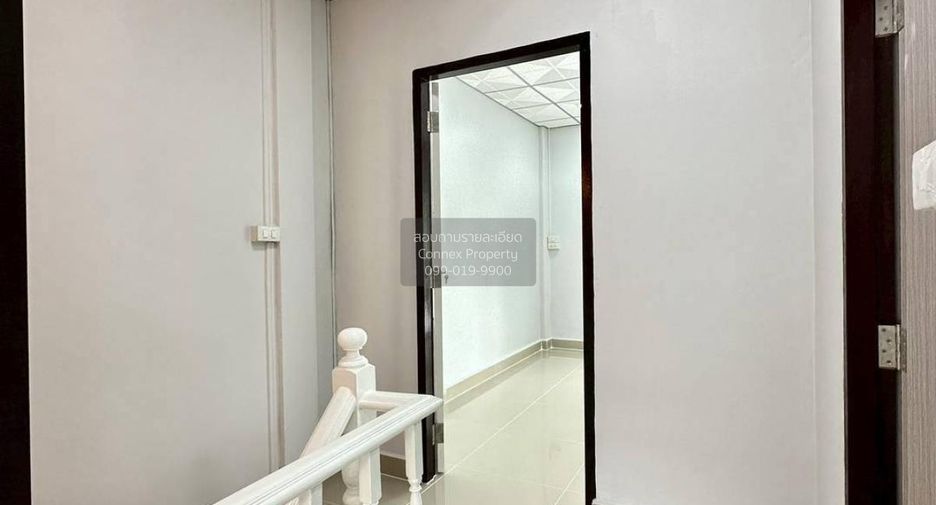 For sale 3 bedrooms townhouse in Mueang Nonthaburi, Nonthaburi