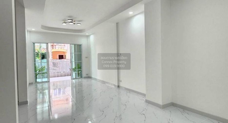 For sale 3 bedrooms townhouse in Bang Bua Thong, Nonthaburi