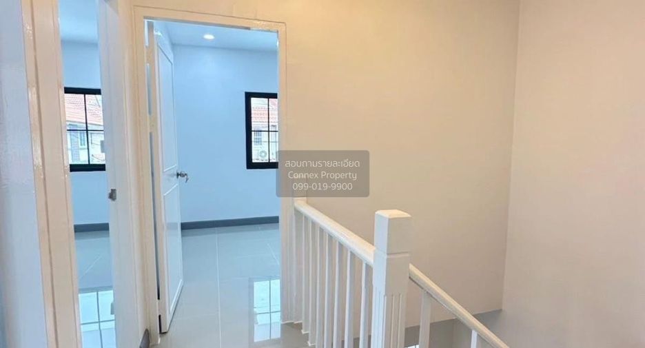 Casa adosada en venta de 3 habitaciones en Bang Yai, Nonthaburi