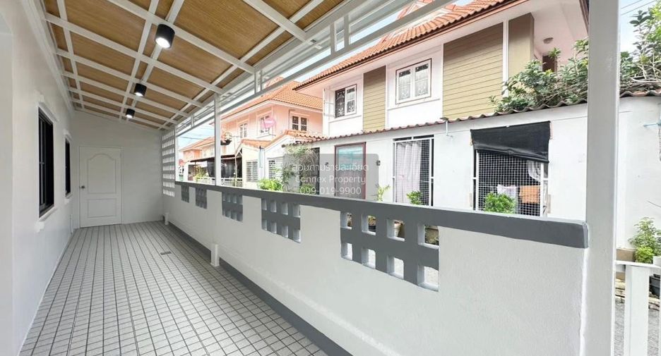 Casa adosada en venta de 3 habitaciones en Bang Yai, Nonthaburi