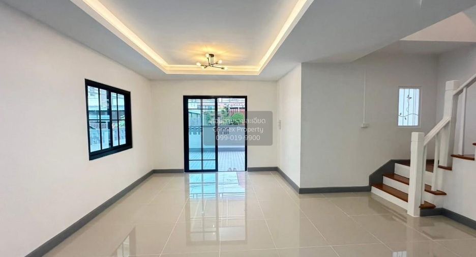 Casa adosada en venta de 3 habitaciones en Bang Yai, Nonthaburi