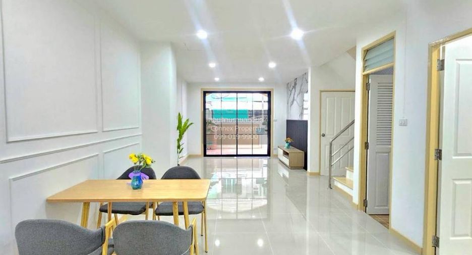 Casa adosada en venta de 5 habitaciones en Bang Bua Thong, Nonthaburi