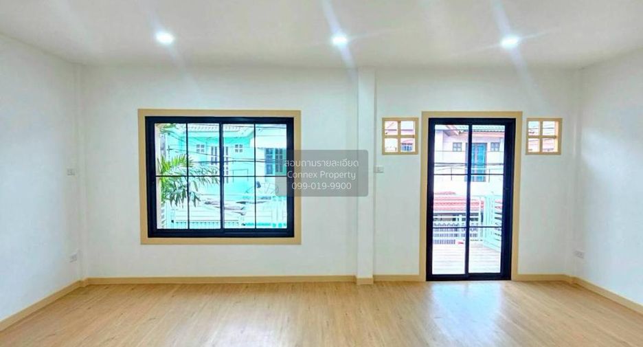 Casa adosada en venta de 5 habitaciones en Bang Bua Thong, Nonthaburi