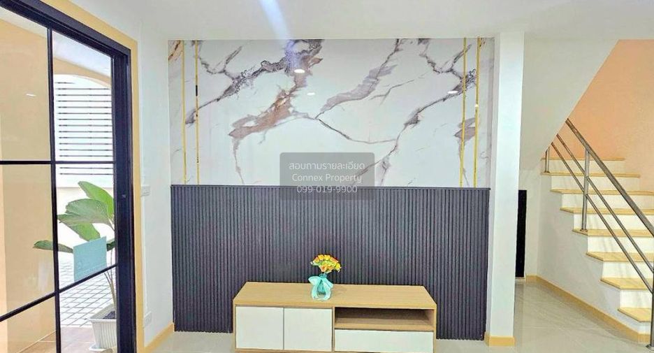 Casa adosada en venta de 5 habitaciones en Bang Bua Thong, Nonthaburi
