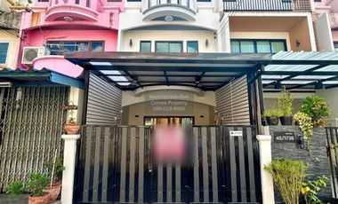 For sale 5 bedrooms townhouse in Nong Khaem, Bangkok