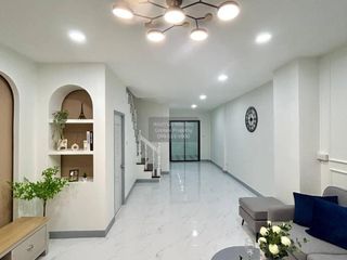 出售 5 卧室 联排别墅 在 Nong Khaem, 曼谷