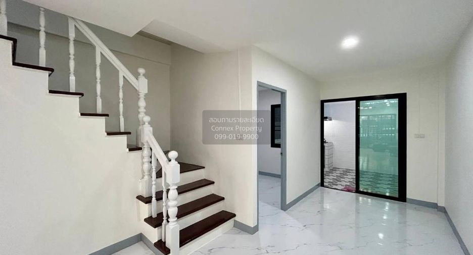 For sale 5 bedrooms townhouse in Nong Khaem, Bangkok