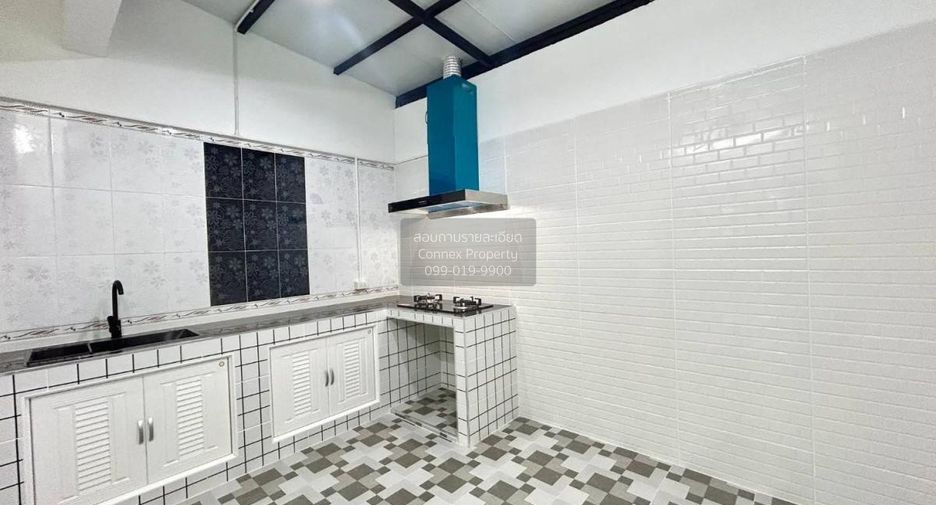 For sale 5 bedrooms townhouse in Nong Khaem, Bangkok