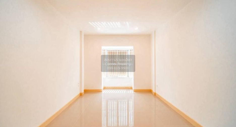For sale 4 bedrooms townhouse in Bang Bua Thong, Nonthaburi