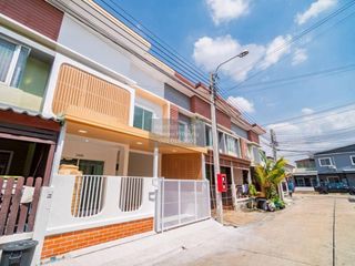 For sale 4 bedrooms townhouse in Bang Bua Thong, Nonthaburi