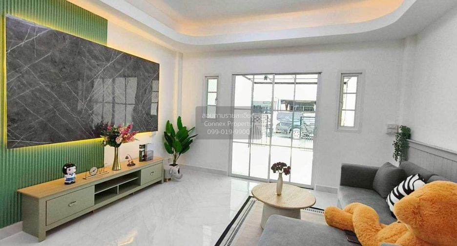 Casa adosada en venta de 2 habitaciones en Lat Krabang, Bangkok