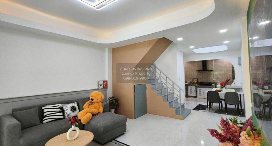 Casa adosada en venta de 2 habitaciones en Lat Krabang, Bangkok