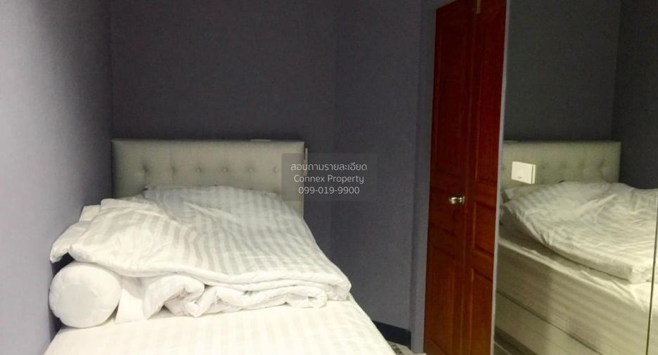 For sale 3 bedrooms condo in Ratchathewi, Bangkok