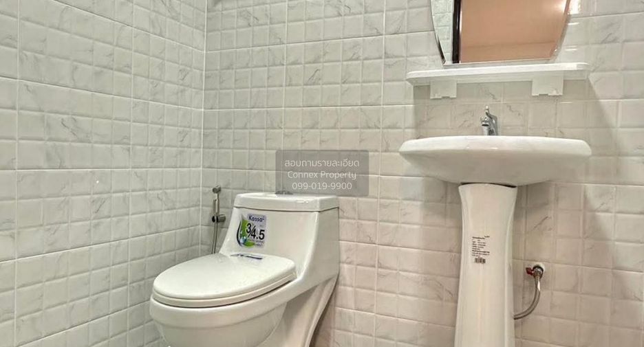 Casa adosada en venta de 3 habitaciones en Bang Yai, Nonthaburi