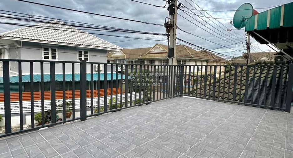 Casa adosada en venta de 3 habitaciones en Bang Yai, Nonthaburi