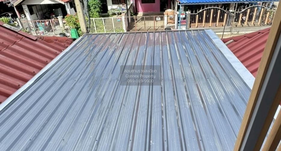 Casa adosada en venta de 2 habitaciones en Lam Luk Ka, Pathum Thani