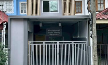 Casa adosada en venta de 2 habitaciones en Lam Luk Ka, Pathum Thani