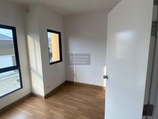 For sale 4 bedrooms house in Khlong Luang, Pathum Thani