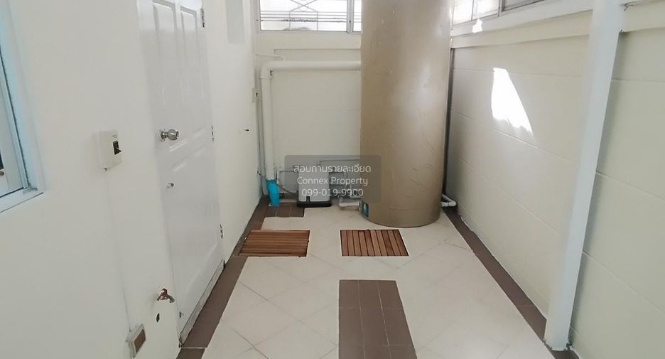 For sale 2 bedrooms townhouse in Mueang Nonthaburi, Nonthaburi