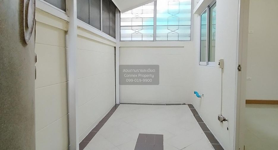For sale 2 bedrooms townhouse in Mueang Nonthaburi, Nonthaburi