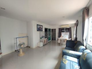 For sale 3 bedrooms townhouse in Kamphaeng Saen, Nakhon Pathom