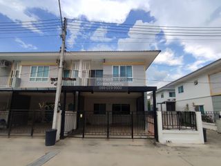 For sale 3 bedrooms townhouse in Kamphaeng Saen, Nakhon Pathom