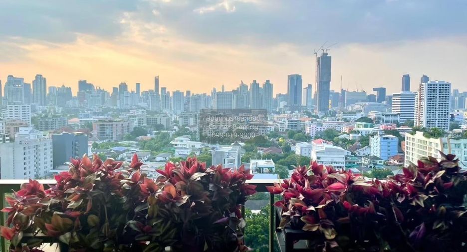 For sale 2 bedrooms condo in Watthana, Bangkok