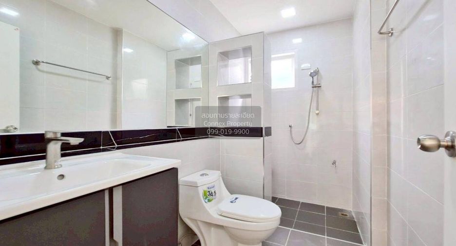 出售 3 卧室 独立屋 在 Mueang Pathum Thani, Pathum Thani